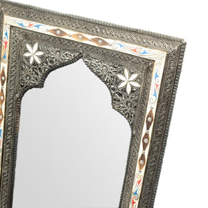 Espejo marroquí arco de alpaca y hueso blanco