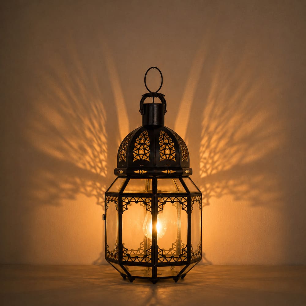 farol árabe Mudabbal encendido