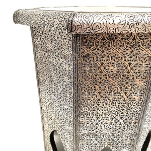 Mesa árabe auxiliar de alpaca octogonal grabada